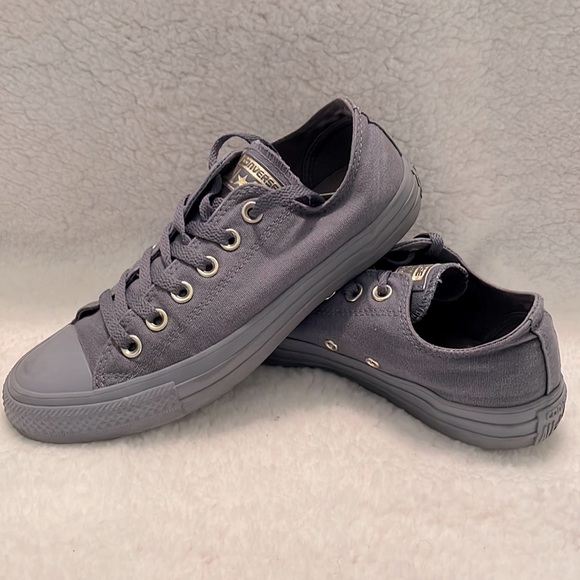 Womens Converse - Picture 1 of 7
